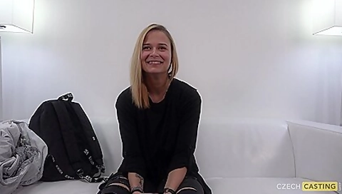 Aneta, Casting