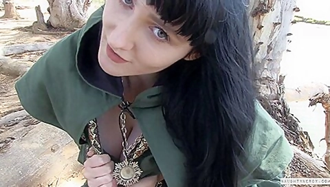 Elf beauty and her hot feet